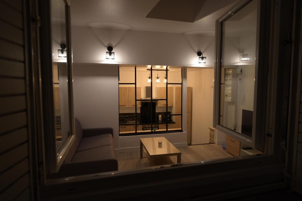Cosy Appartement Hyper Centre Ville Avec Cour + Patio オセール エクステリア 写真