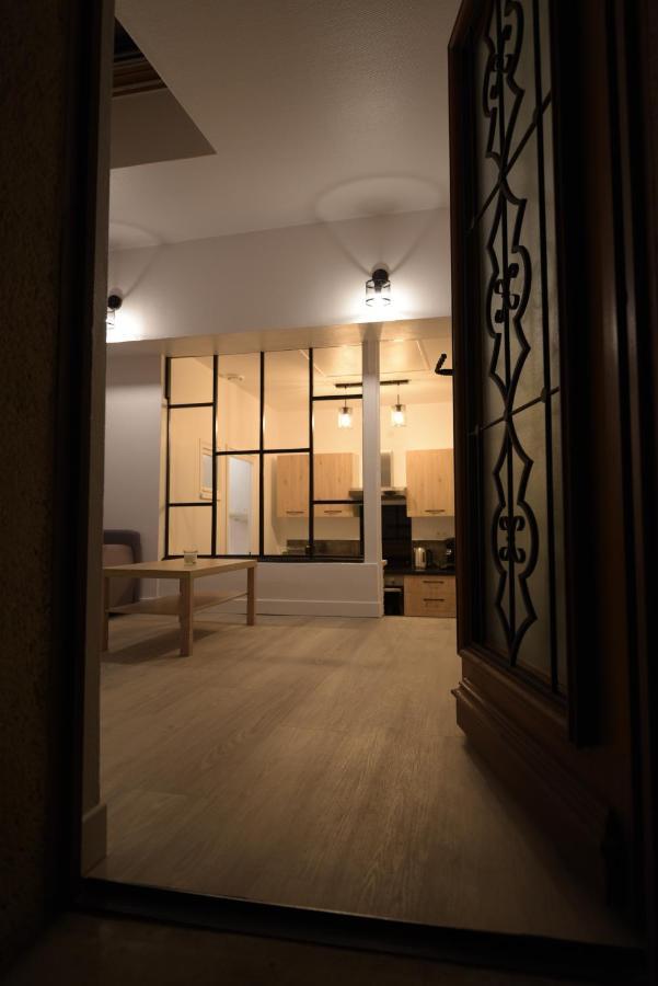 Cosy Appartement Hyper Centre Ville Avec Cour + Patio オセール エクステリア 写真