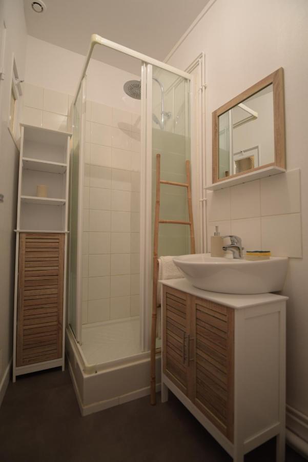 Cosy Appartement Hyper Centre Ville Avec Cour + Patio オセール エクステリア 写真