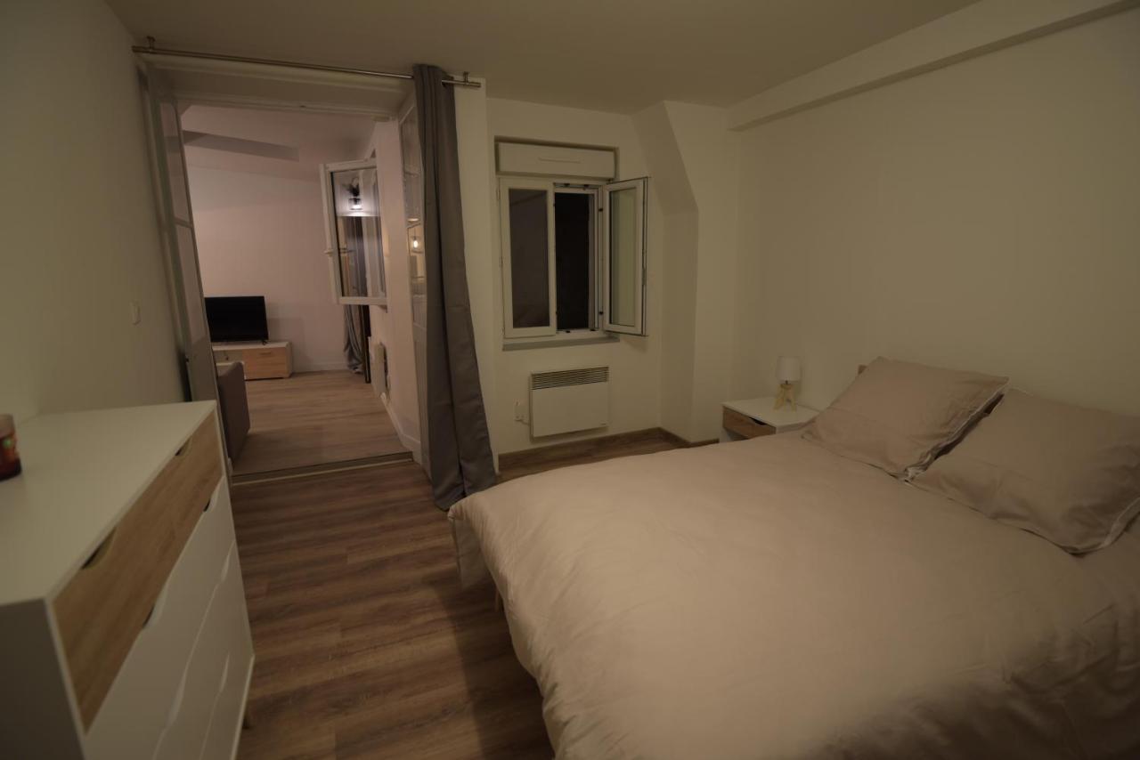 Cosy Appartement Hyper Centre Ville Avec Cour + Patio オセール エクステリア 写真